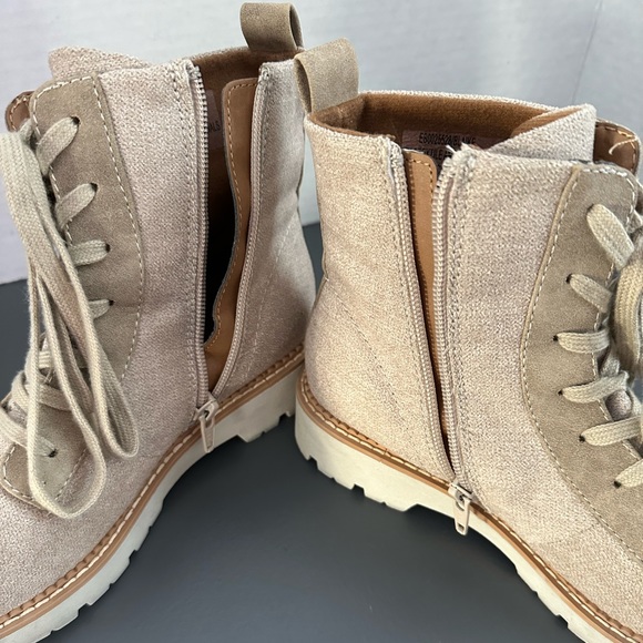 EuroSoft Womens Blaike Chic Military Boots
Color: Stone Taupe Suede. Size 7M - Picture 5 of 10